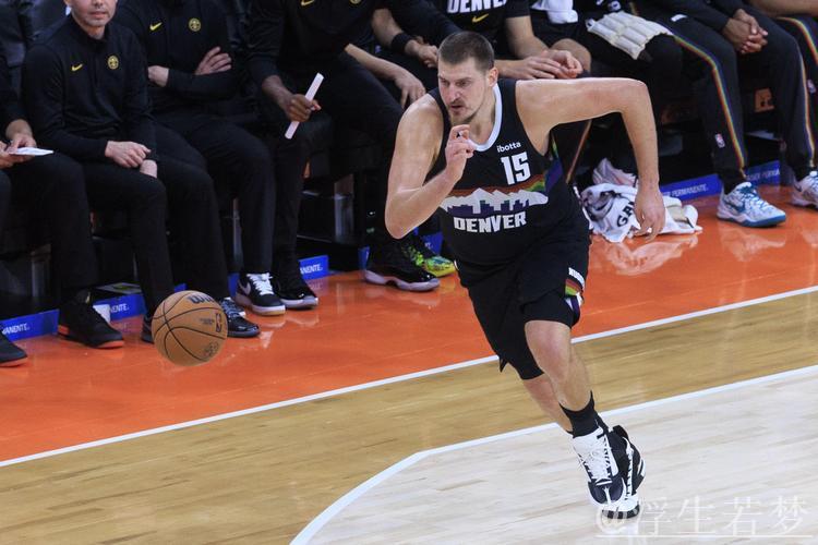 约基奇狂砍61分三双难救主 森林狼加时险胜掘金