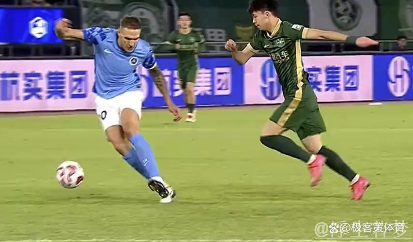 布彭扎独造三球童磊传射赵博神扑 浙江完胜深圳3-0